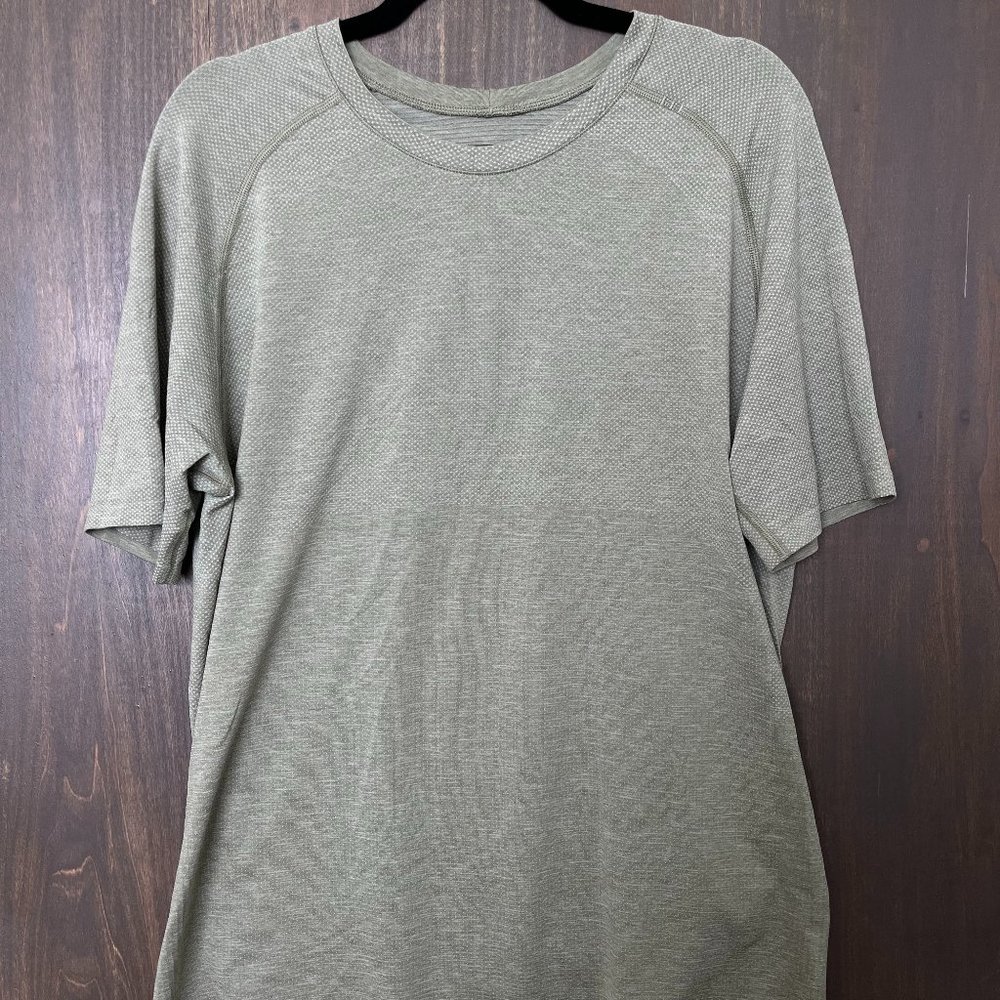 Lululemon Metal Vent Tech Short Sleeve Shirt 2.0 – Size L – Green
